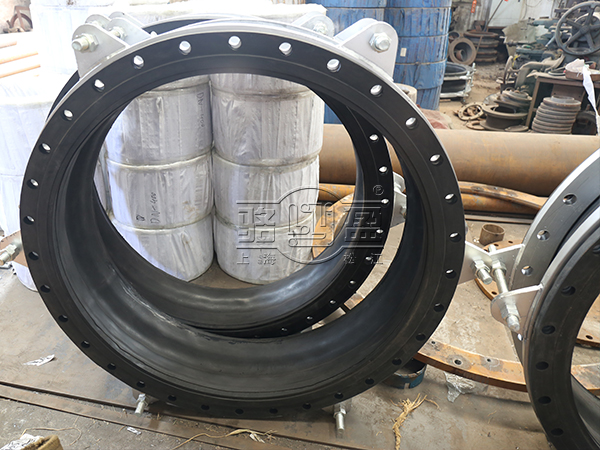 上海駱盈向廈門(mén)世茂海峽大廈供應(yīng)管道接頭