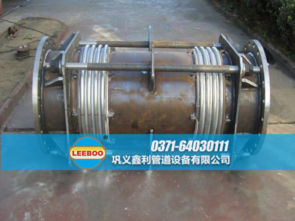 未噴漆的大拉桿橫向波紋<a href=http://m.zgqhw.cn target=_blank class=infotextkey>補(bǔ)償器</a>