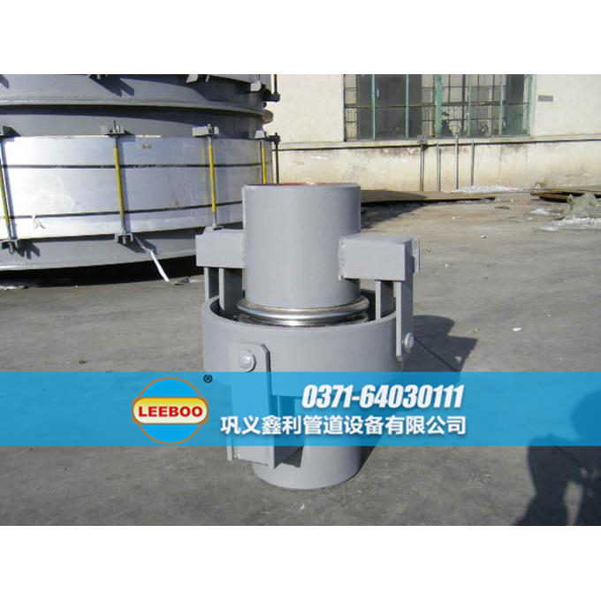 萬(wàn)向鉸鏈<a href=http://m.zgqhw.cn target=_blank class=infotextkey>補(bǔ)償器</a>實(shí)物圖