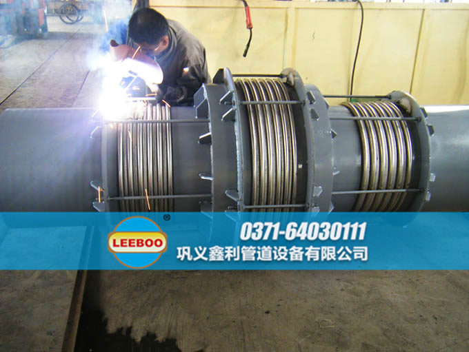 直管壓力平衡<a href=http://m.zgqhw.cn target=_blank class=infotextkey>補(bǔ)償器</a>生產(chǎn)車間