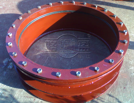 耐高壓橡膠接頭安裝現(xiàn)場(chǎng)