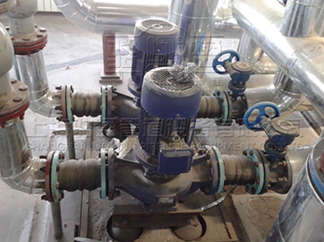 不銹鋼<a href=http://m.zgqhw.cn.cn target=_blank class=infotextkey>卡箍橡膠接頭</a>實物圖